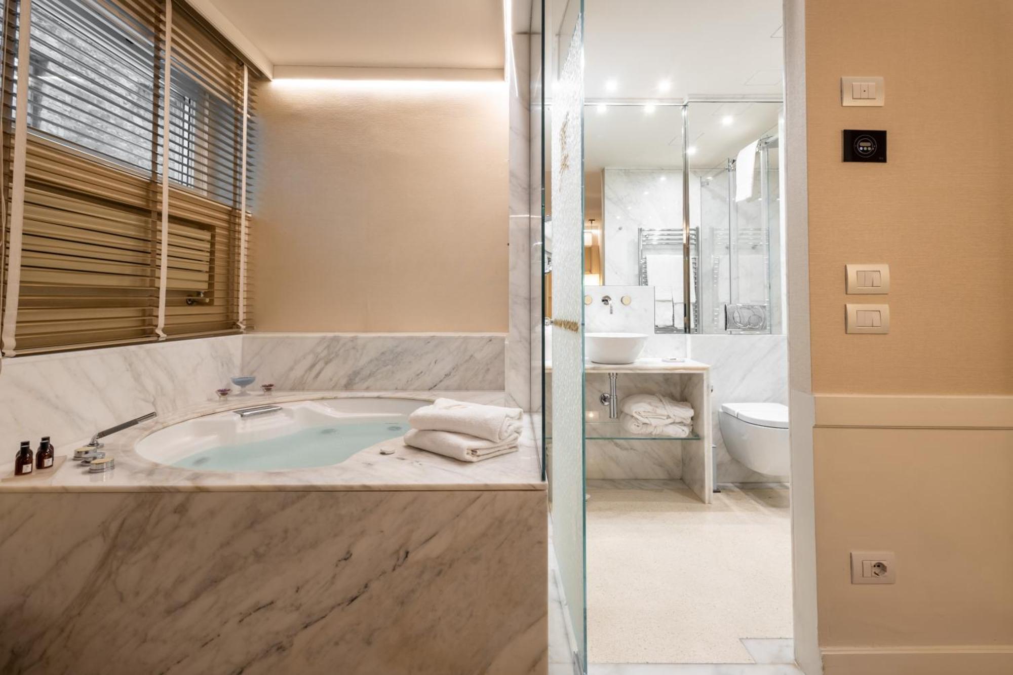 Ponte Vecchio Suites & Spa Florence Exterior photo